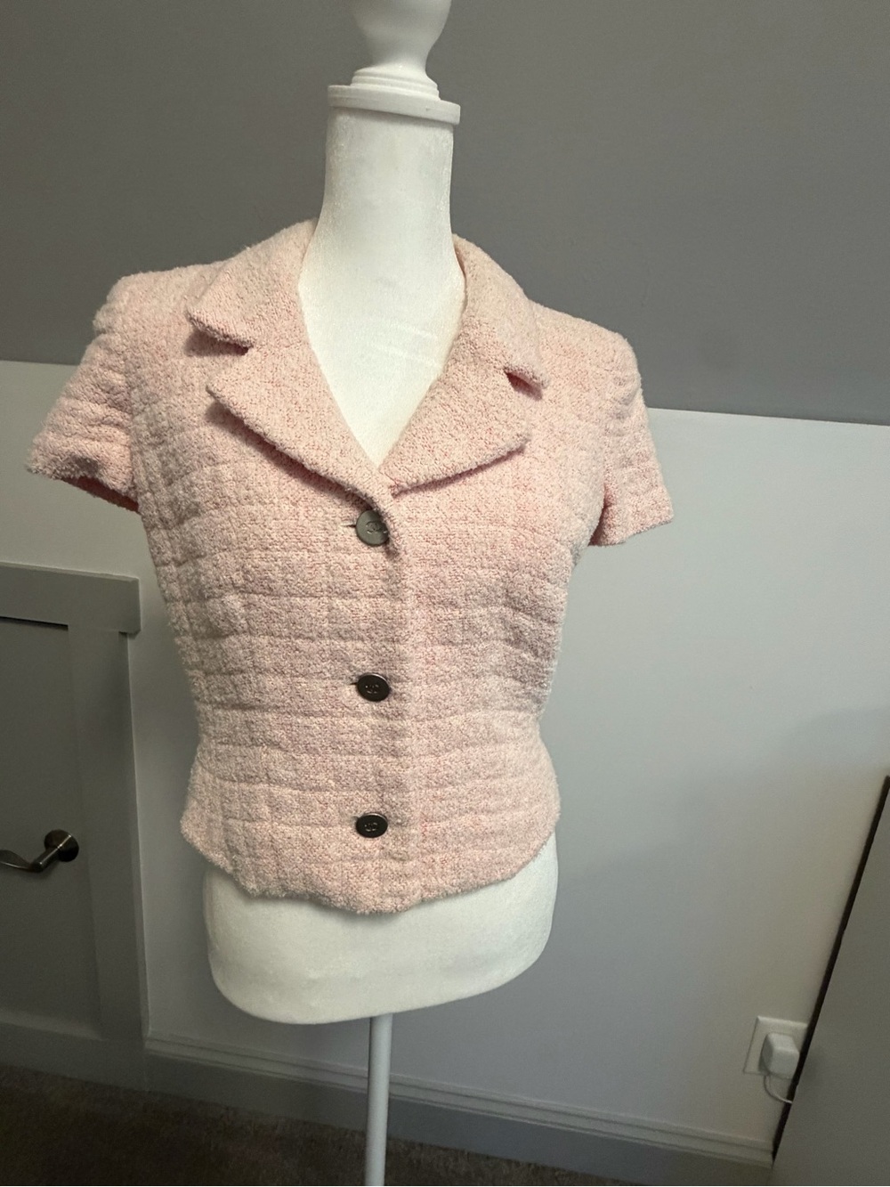 Vintage Chanel 00T Pink Boucle Quilted Short Sleeve Jacket Tweed Blazer Size 38